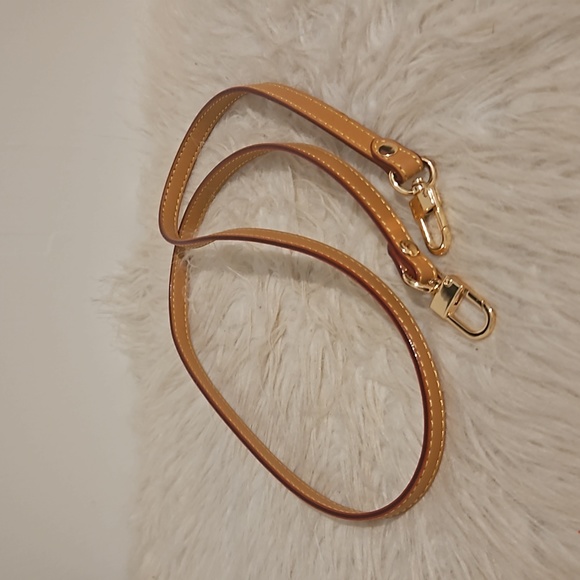 Authentic vintage Louis Vuitton Alma PM bag and dust bag and non-LV strap - Picture 12 of 14